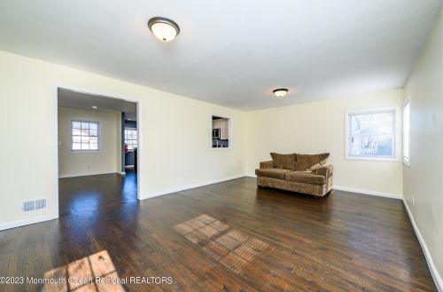 58 Richardson Ave, Tinton Falls NJ  07724-1313 exterior