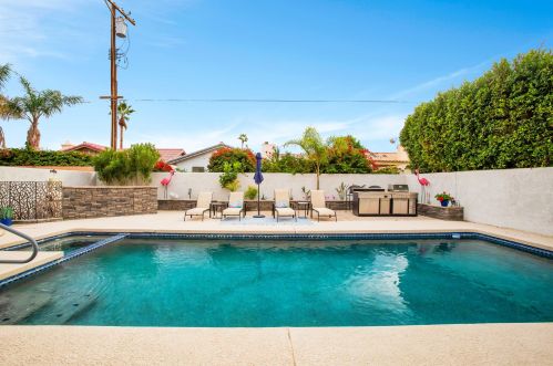78565 Sagebrush Ave, La Quinta CA  92253-2406 exterior