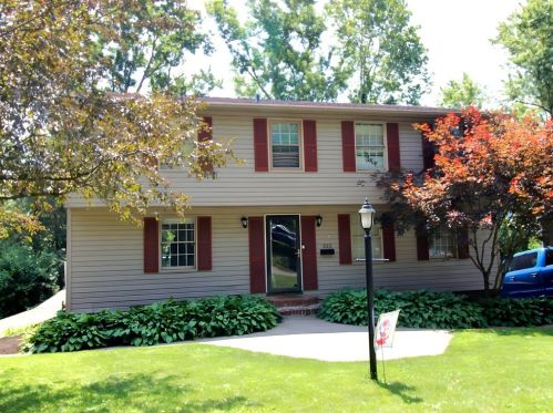 222 Hunting Creek Rd, Canonsburg, PA 15317-2324