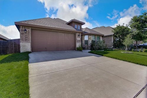 11813 Bellegrove Rd, Burleson TX  76028-0243 exterior