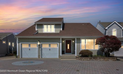10 Halsey Dr, Bricktown, NJ 08723-7510