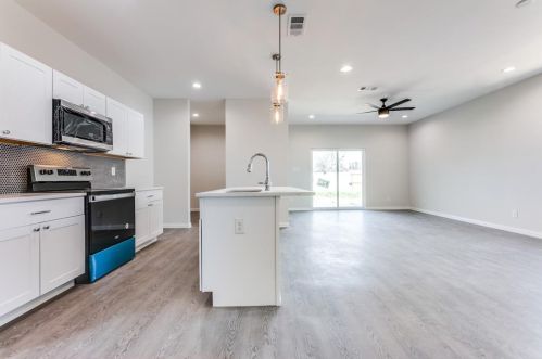 4343 Frank St, Dallas TX  75210-1236 exterior