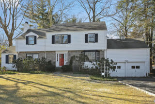 25 Herkimer Rd, Scarsdale, NY 10583-7614