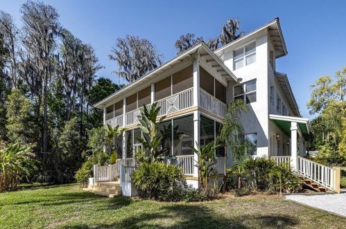 5723 Eden Ln, Land O Lakes, FL 34639-3456