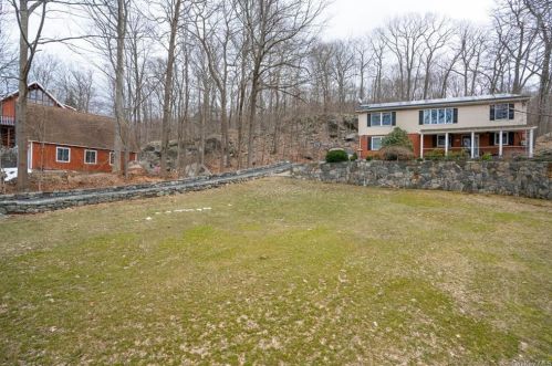 31 Brookside Ave, Tompkins Corners NY  10579-1306 exterior