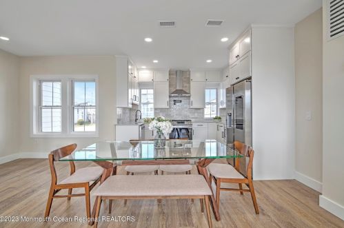 1217 Niihau Dr, Lacey NJ  08731-4702 exterior