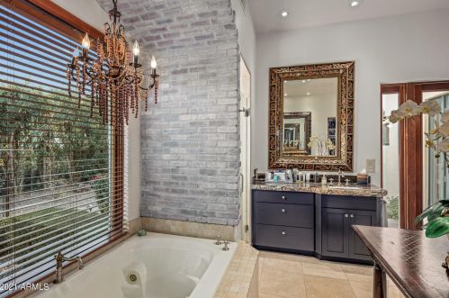 5909 Solcito Ln, Scottsdale AZ 85250-5514 exterior