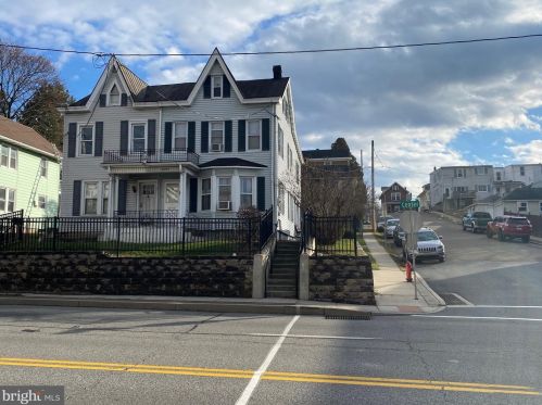 19 Center Ave, Schuylkill Haven, PA 17972-1001