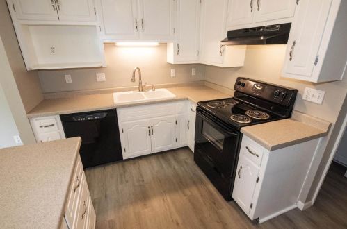 1143 Lacount Rd, Green Bay, WI 54313-1336