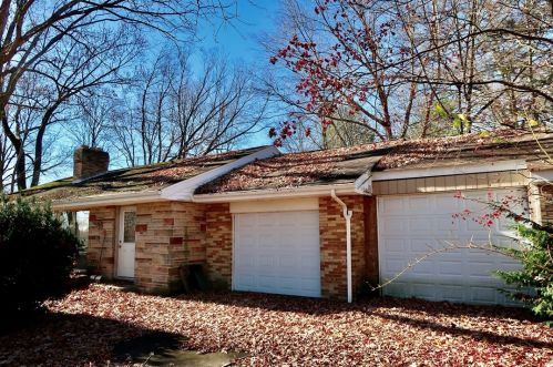 308 Meadowbrook Rd, Hermitage, PA 16148-2618