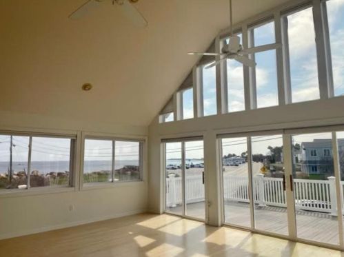 28 Ocean Blvd, North Hampton, NH 03862-2323