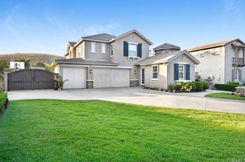 3892 Lindy Ridge Cir, Chino Hills, CA 91709-4935