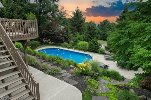 34 Rosenbrook Dr, Lincoln Park, NJ 07035-1938