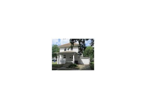 822 8th St, Cedar Rapids, IA 52404-1929