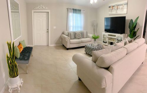 1853 California Blvd, Fort Pierce, FL 34953-1164