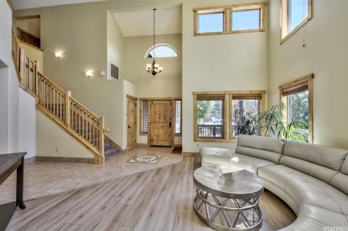 1229 Pyramid Cir, South Lake Tahoe, CA 96150-5521