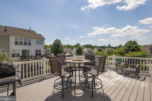 15055 Clementine Way, Haymarket VA  20169-3319 exterior