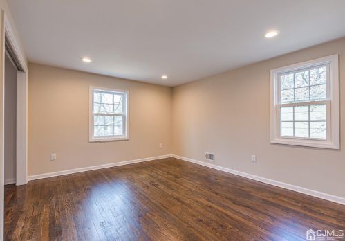 129 Amboy Ave, Metuchen NJ  08840-2552 exterior