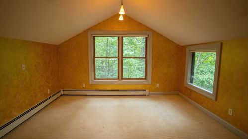 1044 Plain Rd, Hinsdale NH  03451-2150 exterior