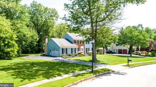 519 Faith Dr, Norristown, PA 19403-3913