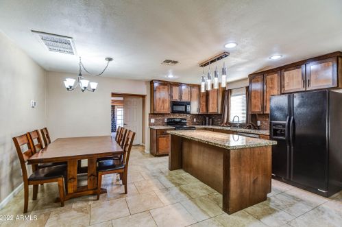 723 2nd Pl, Mesa, AZ 85201-6414
