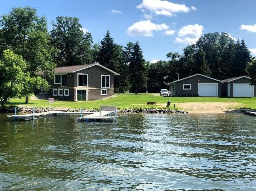12278 Lake St, Mentor MN  56736-9506 exterior