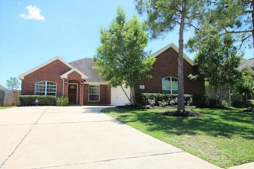 11608 Waterwood Ct, Pearland, TX 77584-7400