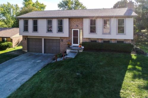 2696 Miami Village Dr, Miamisburg, OH 45342-4566