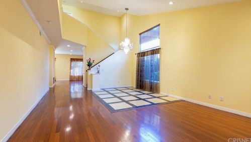 15728 Leadwell St, Van Nuys CA 91406-2537 exterior