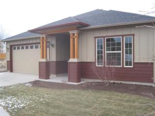 3191 Yellow Ribbon Dr, Bend OR  97701-7522 exterior