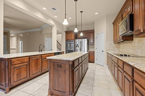 1531 Shinnecock Hl Dr, Georgetown TX 78628-0911 exterior