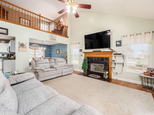 576 Scioto Meadows Blvd, Darbydale OH  43123-8660 exterior