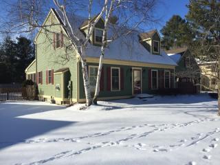 32 Creek Gln, Colchester, VT 05446-7155