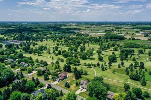 1432 Country Club Ln, Watertown WI  53098-4345 exterior