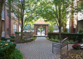50 Maple Ave, Springfield NJ  07081-1317 exterior