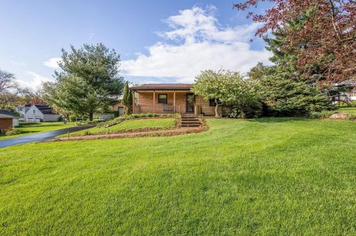 8 Orchard Dr, Mount Vernon, OH 43050-3820