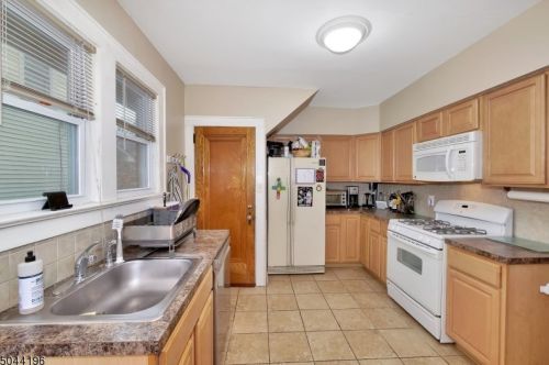 124 Buena Vis Ave, Paterson NJ 07506-2919 exterior