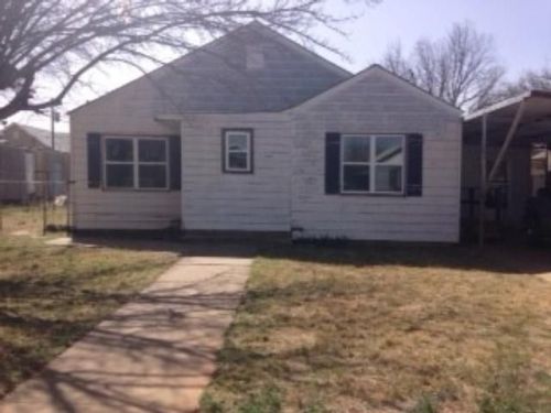 1005 12th St, La Mesa, TX 79331-3103