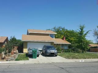896 Glen Molly Dr, Sparks, NV 89434-3467