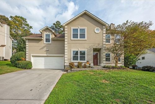 1502 Pheasants Glen Dr, Knoxville, TN 37923-1678