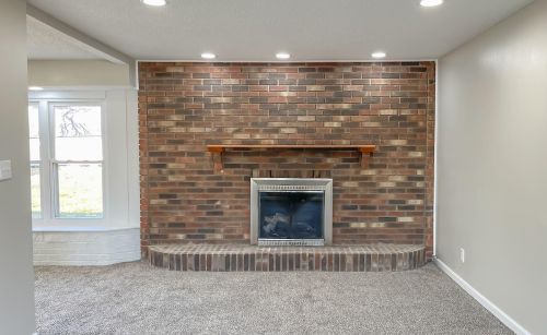 137 Roger Ln, Florence KY  41042-2336 exterior