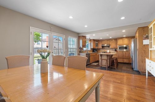 1640 Rivas Ln, Oxnard CA 93035-2749 exterior