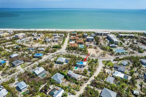 676 Cardium St, Sanibel, FL 33957-6702