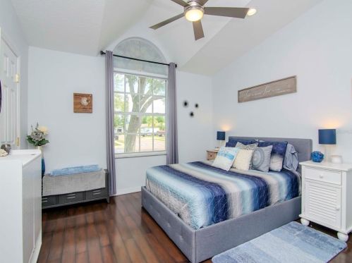 10730 Oakhaven Dr, Pinellas Park FL  33782-2511 exterior