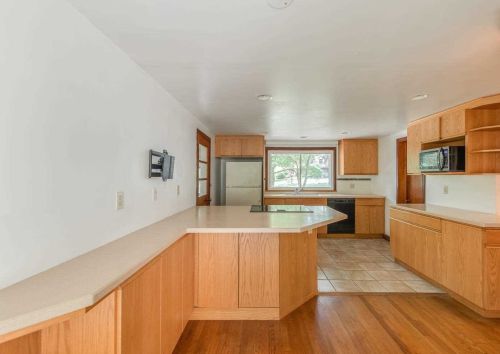 40 Tree Top Ln, Poughkeepsie NY  12603-4820 exterior