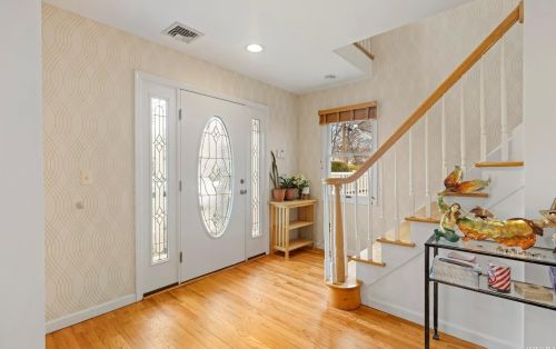 210 Lowell Ave, Floral Park NY  11001-1535 exterior