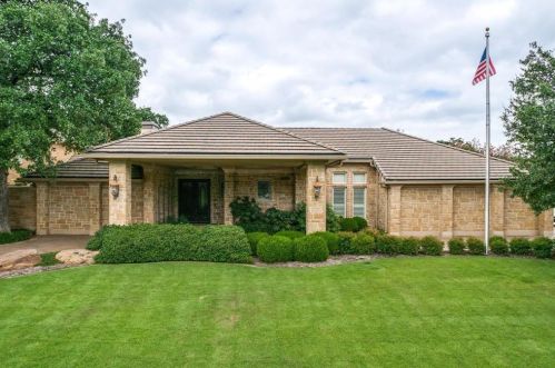1111 Pebble Beach Dr, Midlothian TX  76063-2645 exterior