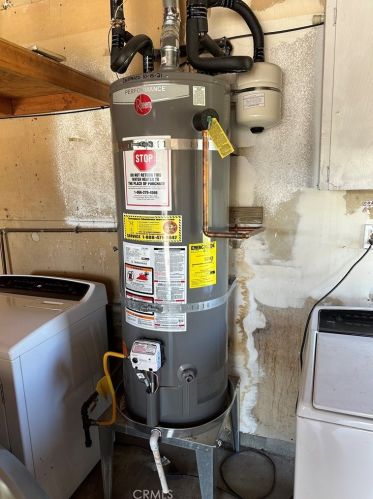 2301 Avenue, Lancaster CA exterior