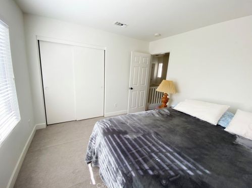 30422 Daisy Ct, Santa Clarita CA  91384-3779 exterior