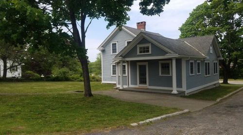 1010 Ten Rod Rd, North Kingstown RI  02852-4205 exterior